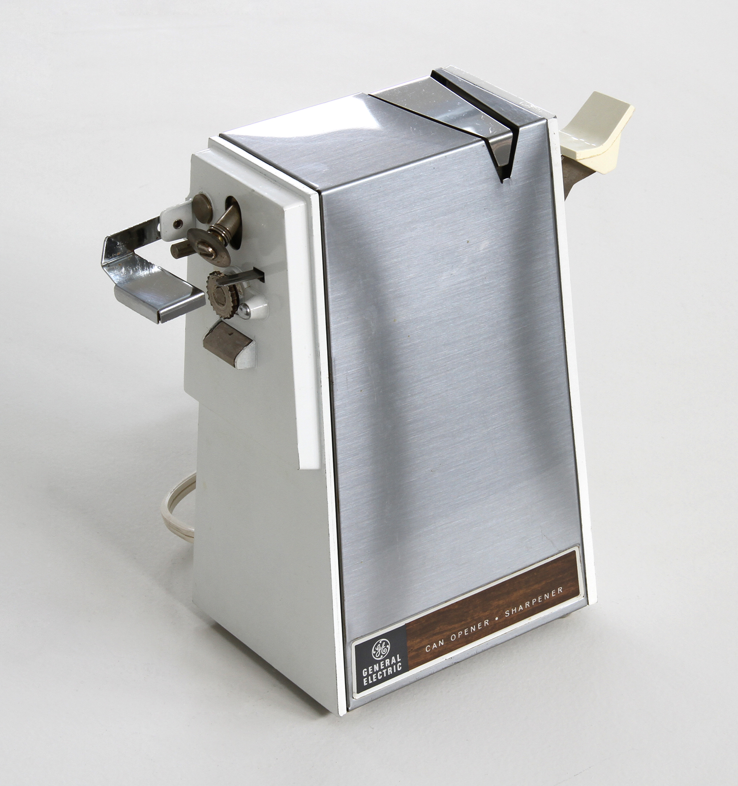 Model E0800S